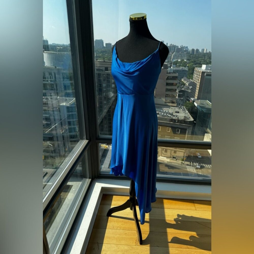 🆕 ALICE + OLIVIA 🧿 NWT Alita Spaghetti Strap Drape Asymmetrical Dress Blue Sz4 - Picture 4 of 16